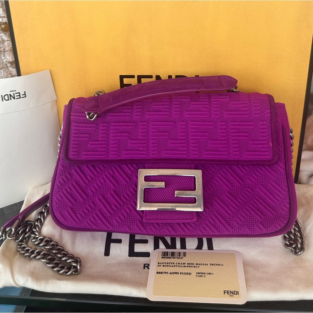 Christmas SALE🎄 SALE FENDI  baguette bag New gorgeous limited edition ONLY NOW